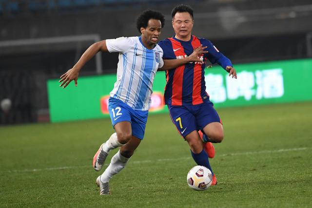 曝杜锋辞去广东宏远主教练职位！